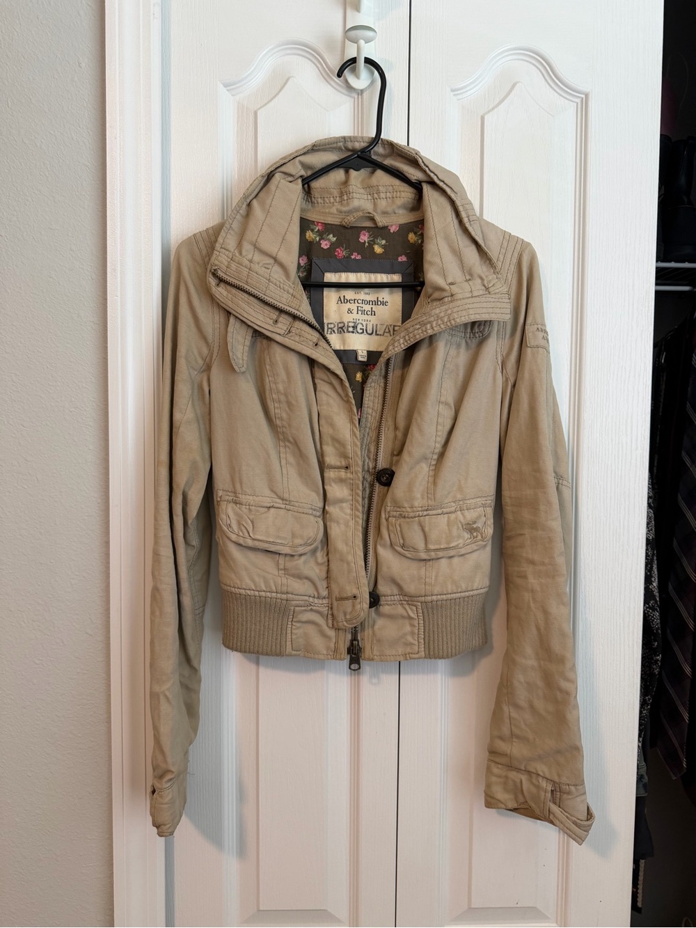 Abercrombie & Fitch Women's Tan Utility Jacket